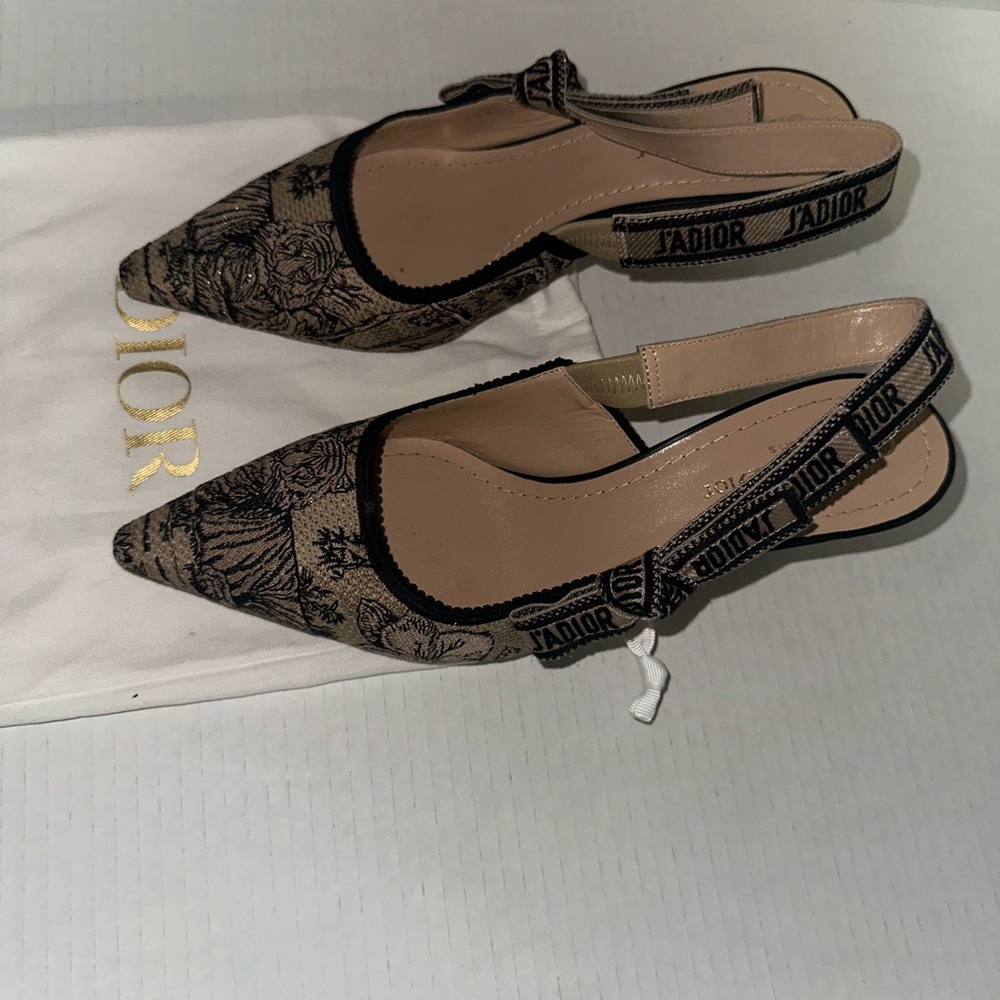Dior J'adior Canvas Slingback Pump, toile de jouy, Black and Hazelnut - Picture 4 of 5